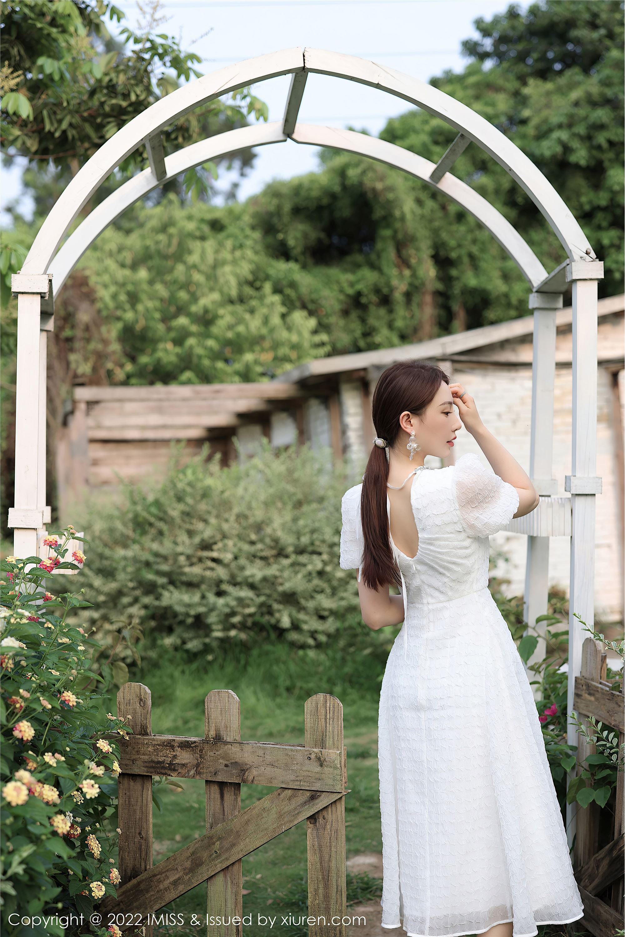 IMiss爱蜜社 2022.05.17 Vol.682 刘奕宁